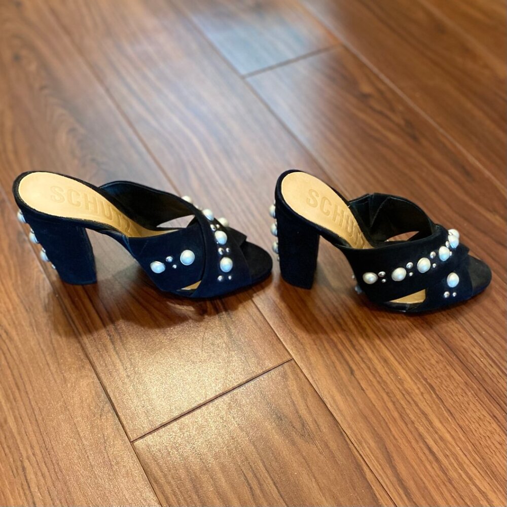 Schutz glam black sandals with heels and pearls - new condition